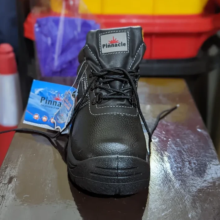 Roko chukka safety boots